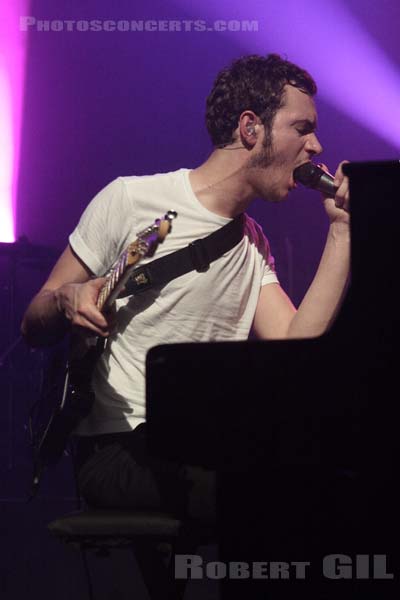 EDITORS - 2008-04-07 - PARIS - Le Bataclan - Thomas Michael Henry Smith